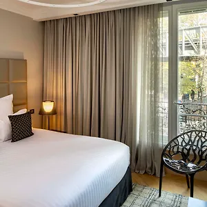 Hotel First Tour Eiffel, París